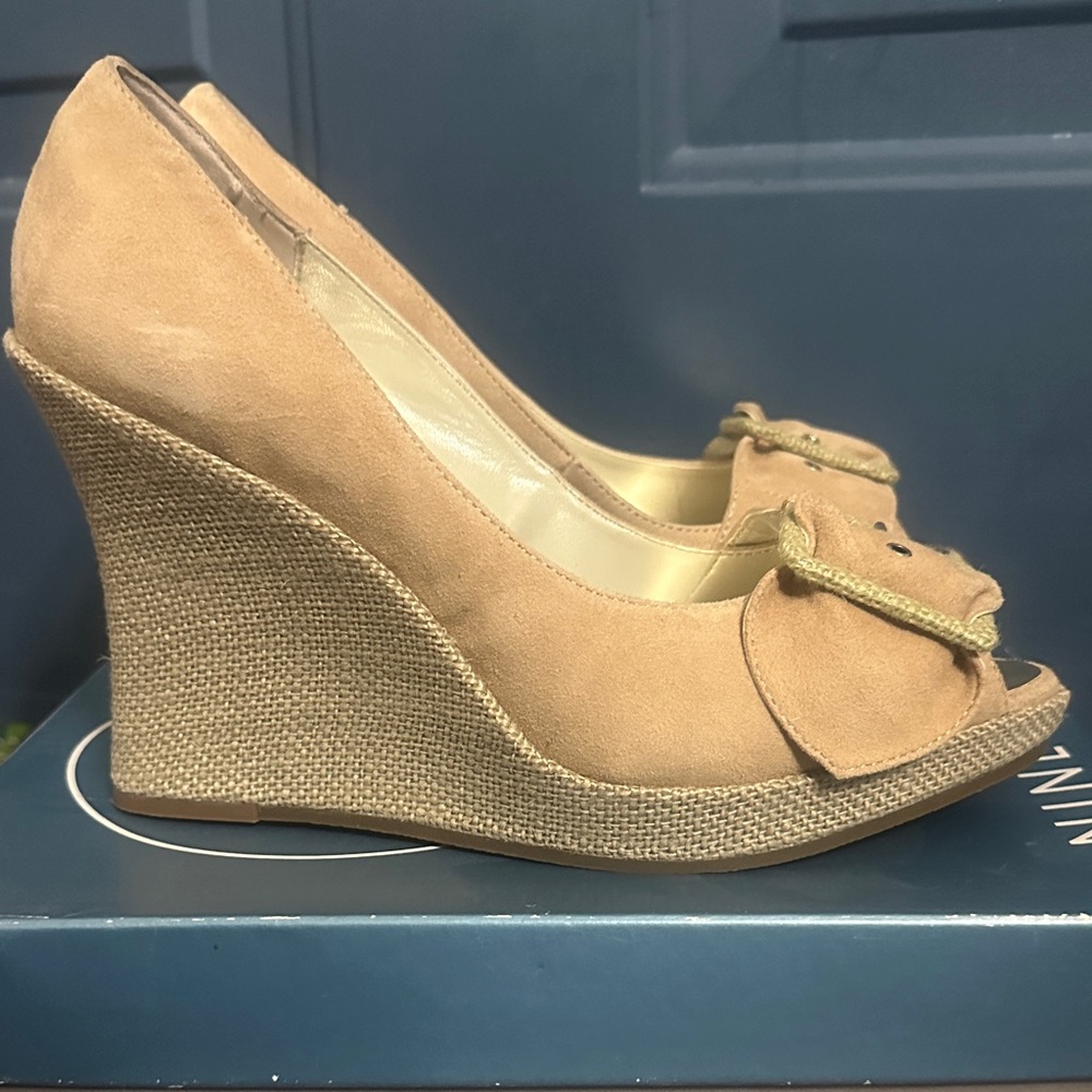Nine West Tan Leather Suede Peep-Toe Buckle Wedge Heels -  NWT!